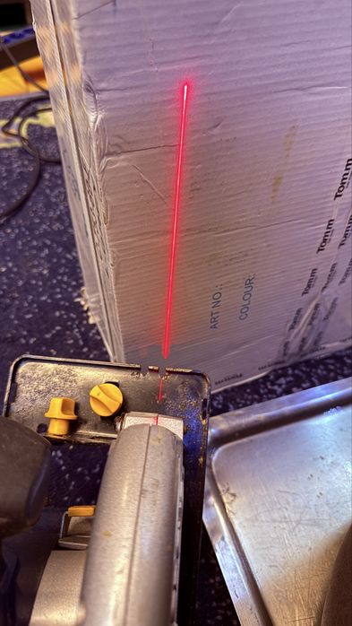 Fierastrau Circular cu laser