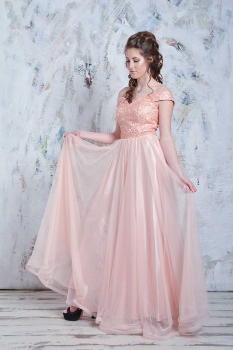 Бална рокля размер М