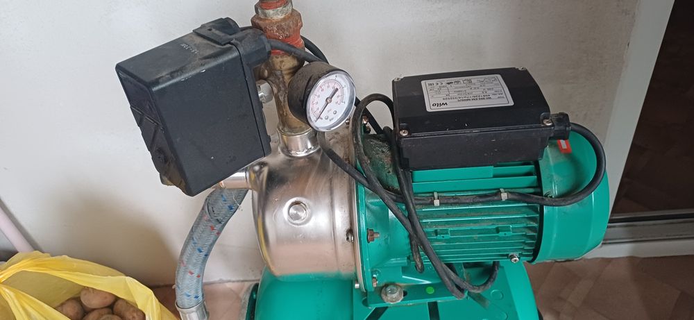 Вакумный насос  продам