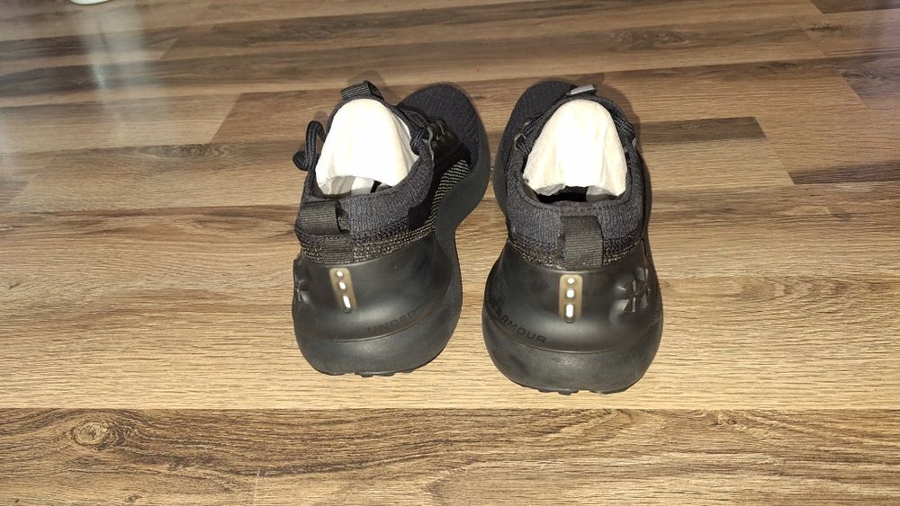 Маратонки UnderArmour UA W HOVR Phantom 3 SE