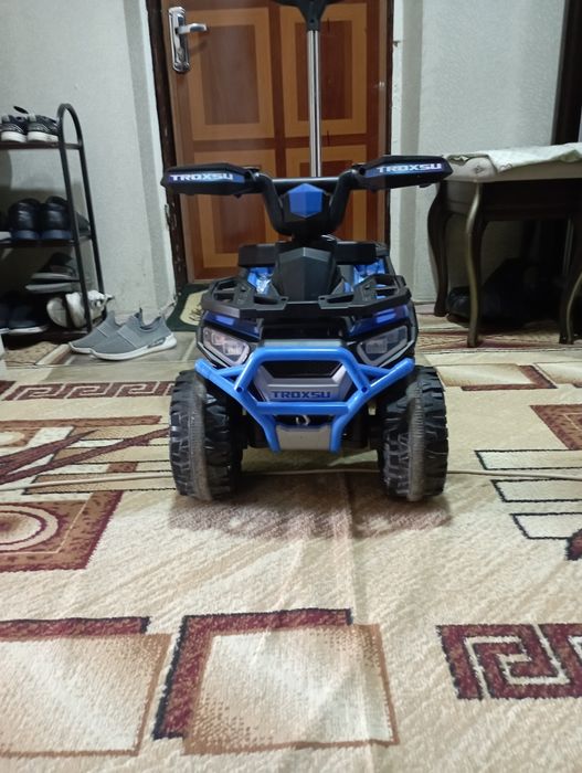 Detskiy kvadradsikl 2:4 let