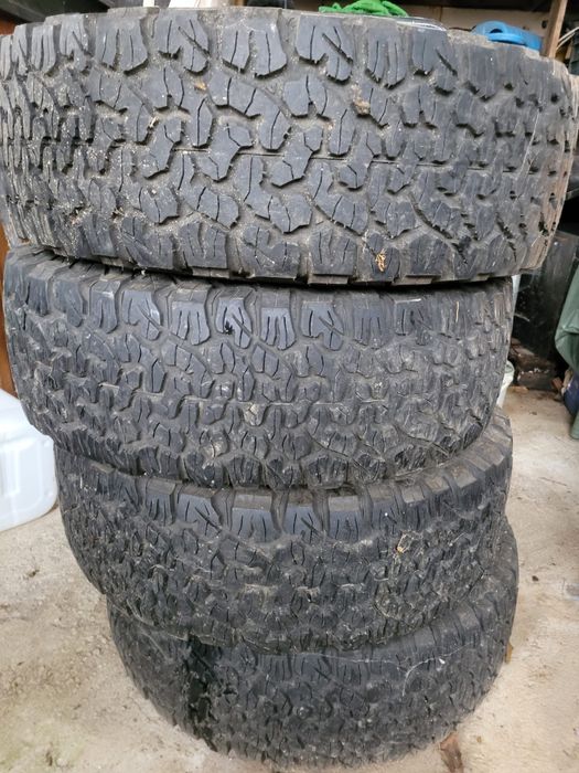 Set 4 anvelope 285/70 r17 BFGoodrich All-Terrain T/A – stare bună