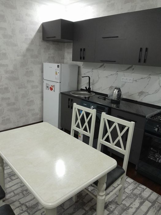 Chirchiq city novostroykada 1 xonali kv ijaraga beriladi