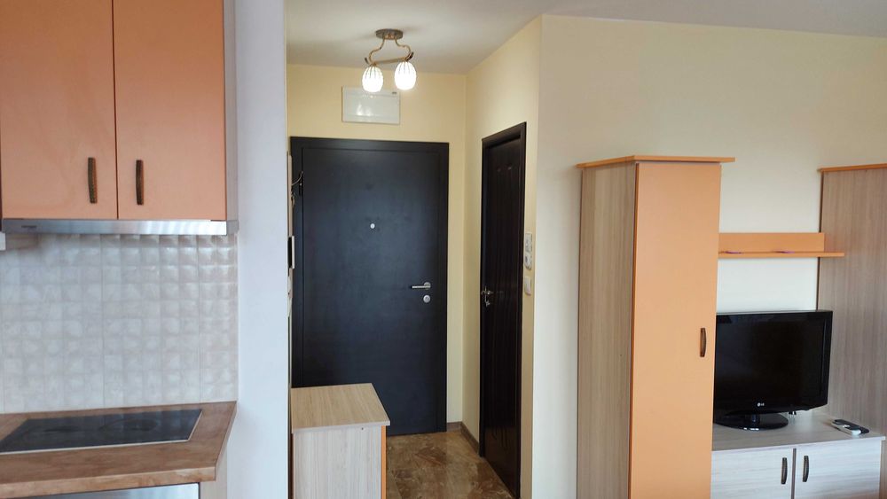 Дава се под наем Едностаен апартамент в Пловдив, Южен - 40 кв.м за 255 € - Снимка #3