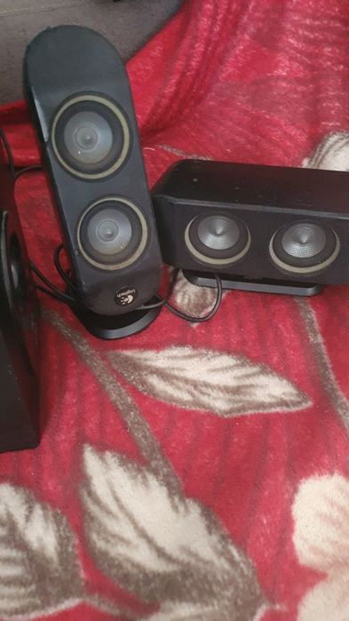 Boxe    Logitech