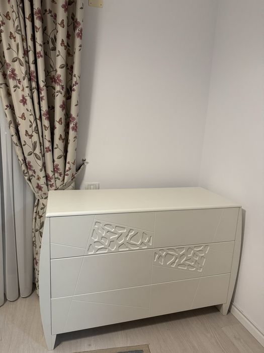 Dormitor lemn masiv ( achizitionat din Italia ) saltea inclusa noua **