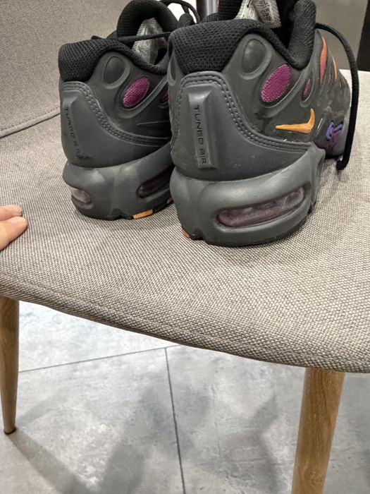 Маратонки Nike air max plus Drift 37,5н