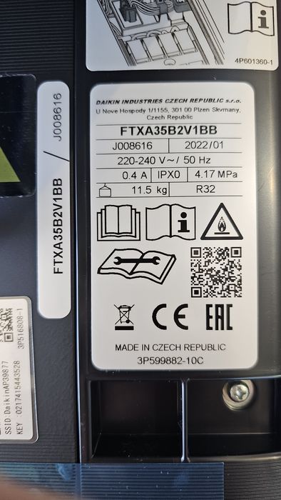 Инверторен климатик Daikin Stylish FTXA35 + RXM35A 12ка А+++ черен дизайнерски