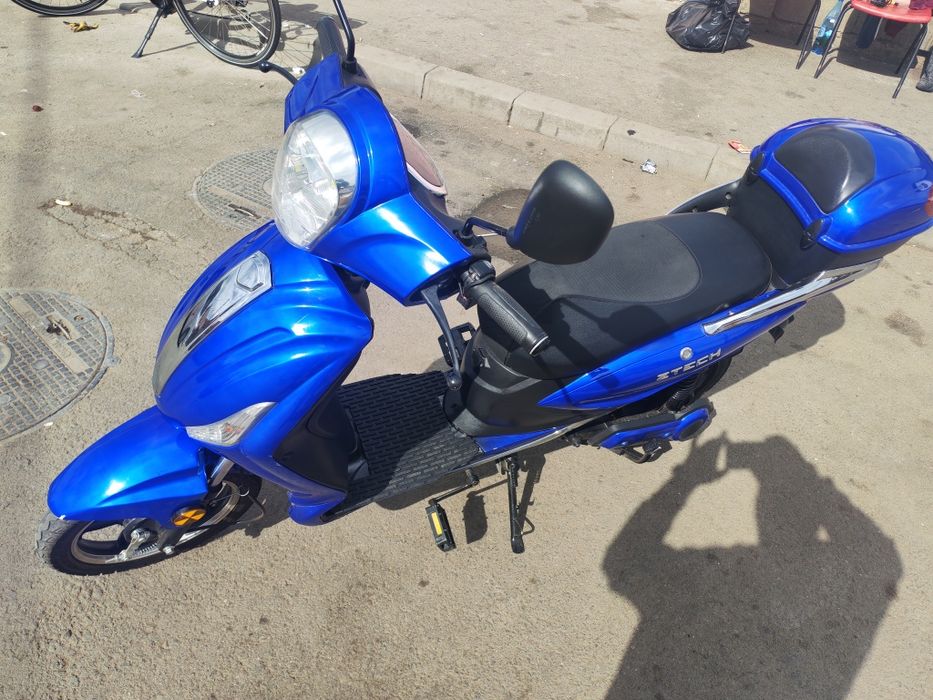 vand scuter electric cu carte c.i.v