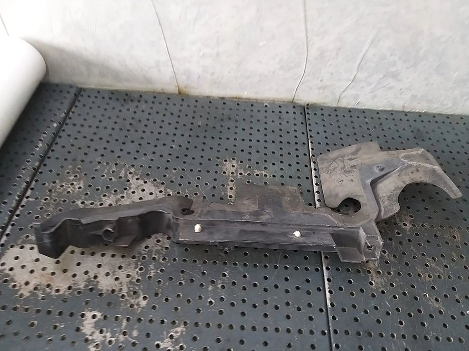 Deflector aer stanga audi a6 c6 4f 4f0121283g