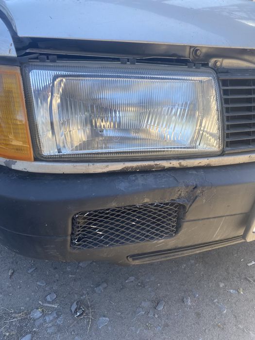 Передний бампер Ауди 80 оригинал