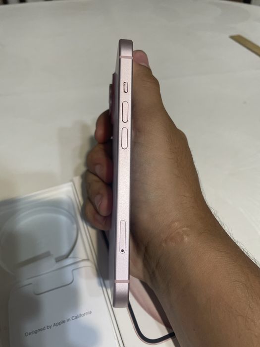 iPhone 15 256gb без ремонт