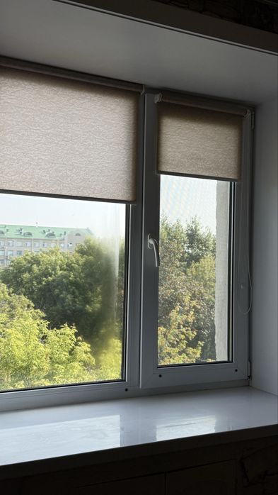 Продам 2 пластиковых окна