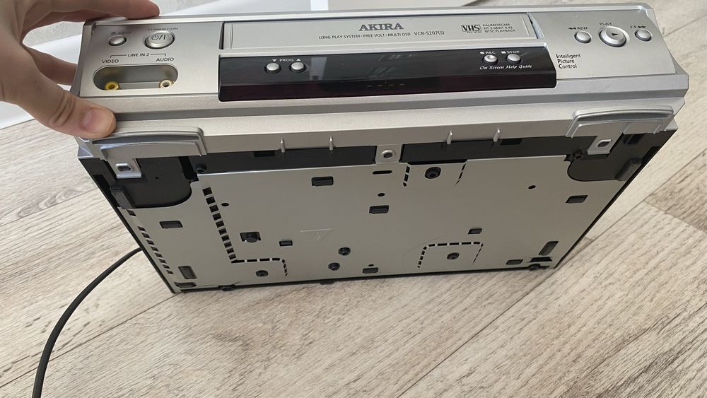 Продам VHS видеоплеер Akira VCR-S207(S).