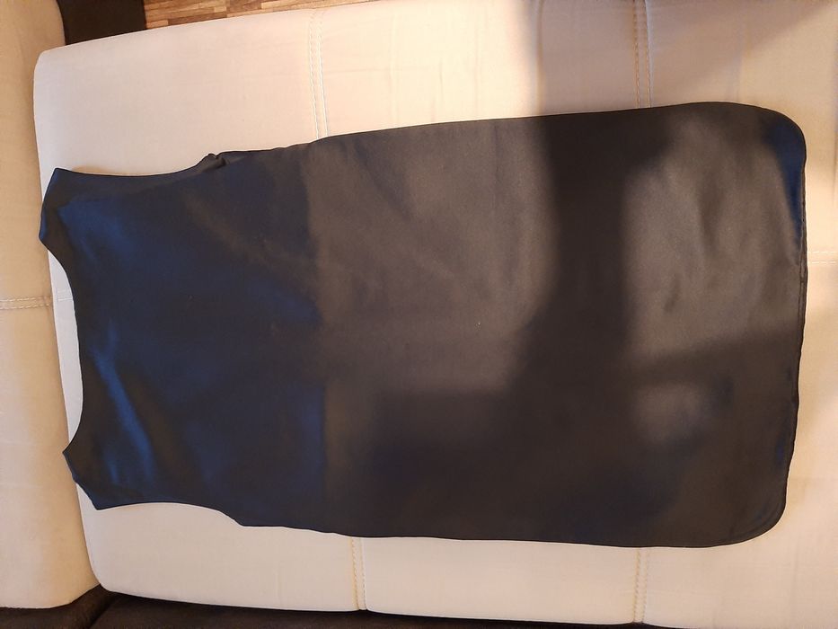 Стилна черна рокля