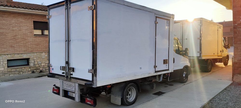 Vand cub frigorific functional la priza 3.80 izolatie groasa