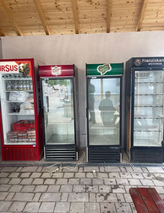 Se închiriază vitrine frigorifice