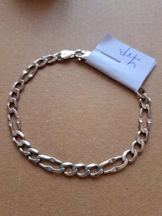 Сребърна гривна, накити