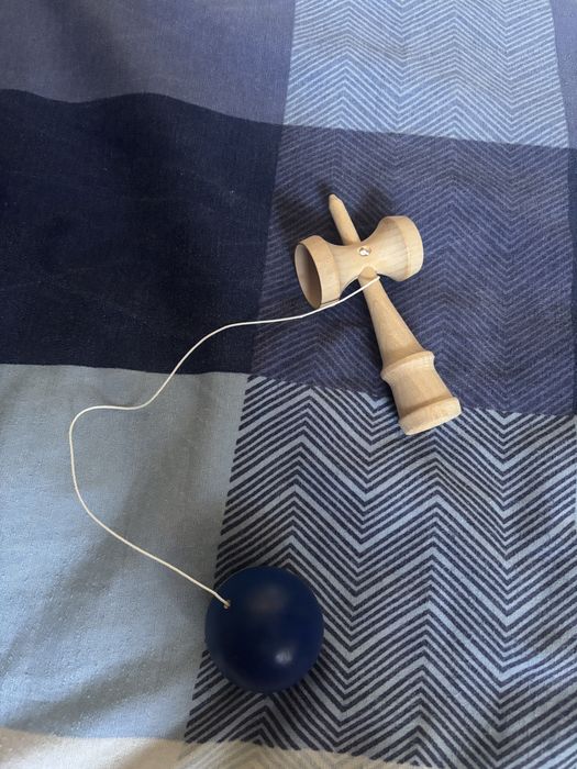 Kendama noua de vanzare
