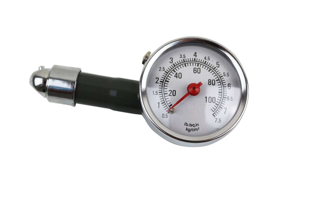Манометър за гуми метален в кутийка