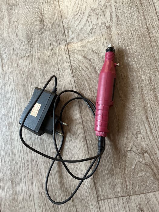 Продам машинку для маникюра