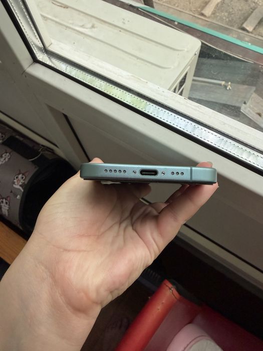 Продам Iphone 16 в отличном состоянии