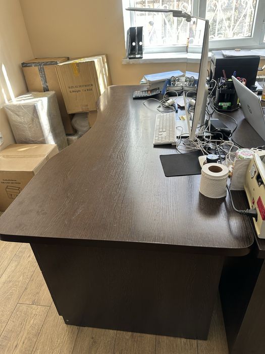 Офисный столь в отличном состоянии