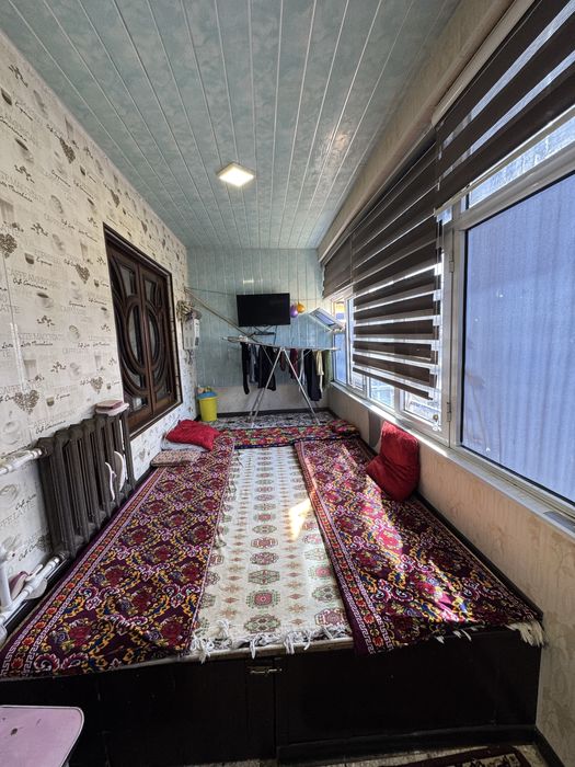 3 xonalik kvartira sotiladi 6-mikr