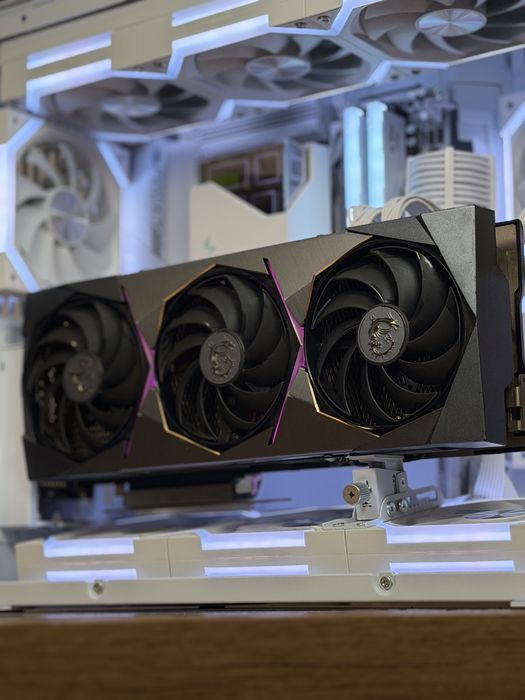 Мощная видеокарта MSI RTX 3070 SUPRIM X