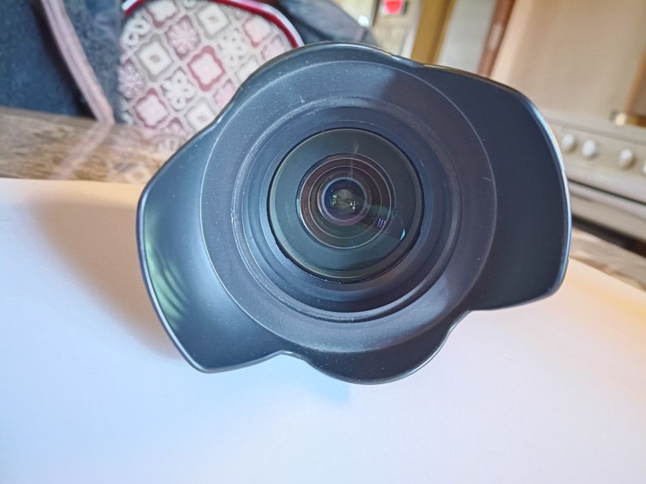 Обектив Tamron 18-200