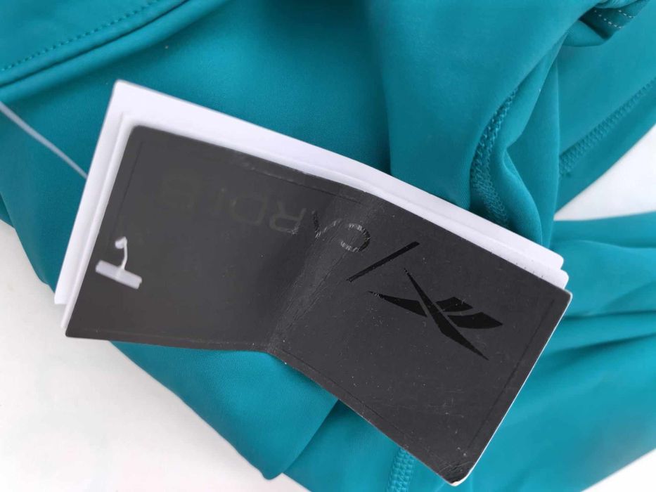 Cardi B Reebok оригинален дамски клин нов  Л размер