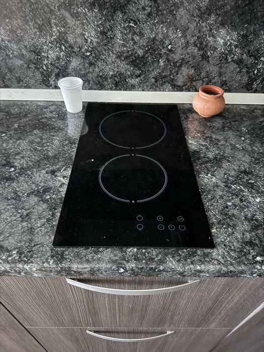 Кухня 2,85 метра с всички уреди