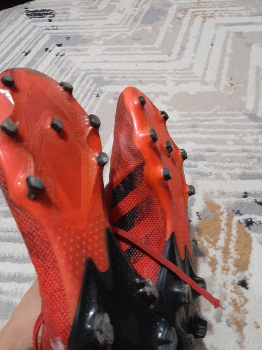 Продам адидас предаторы ориг