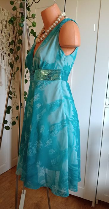 Rochie potrivită mărimilor 36-38 - Bonprix - reduceri la loturi!