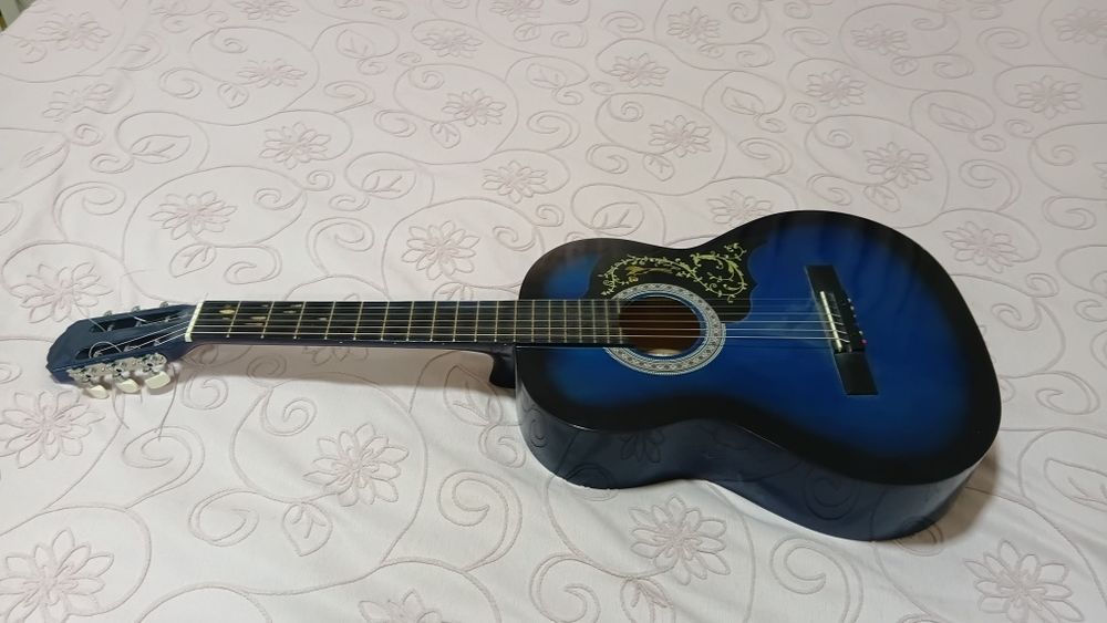 Гитара классическая