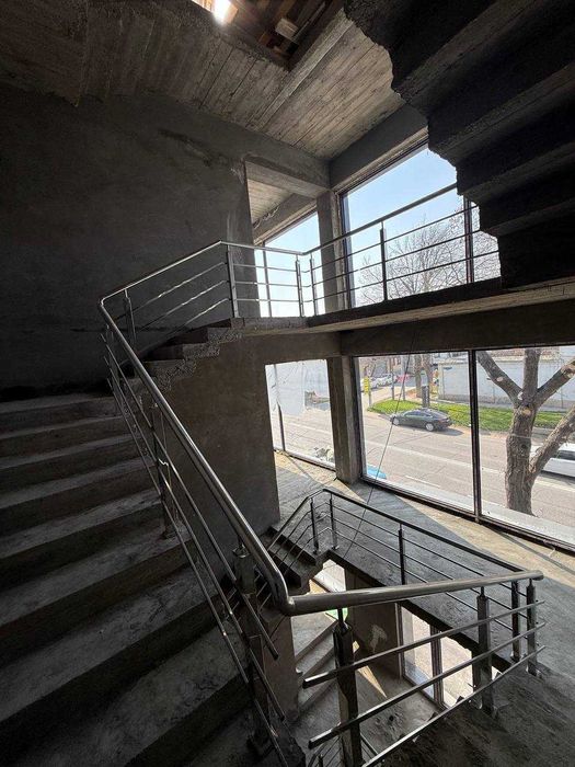 Сдаётся Здание 1260м2 Яккасарайский район Ракат махалля (N119)