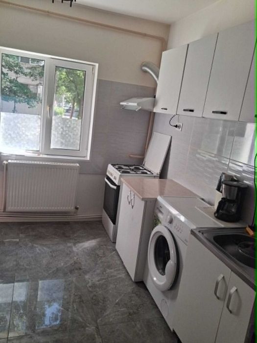 Apartament cu 3 camere de vânzare