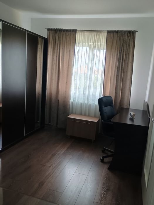 Închiriez garsonieră