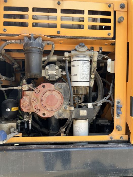 Ekskavator Hundai 145 sotiladi