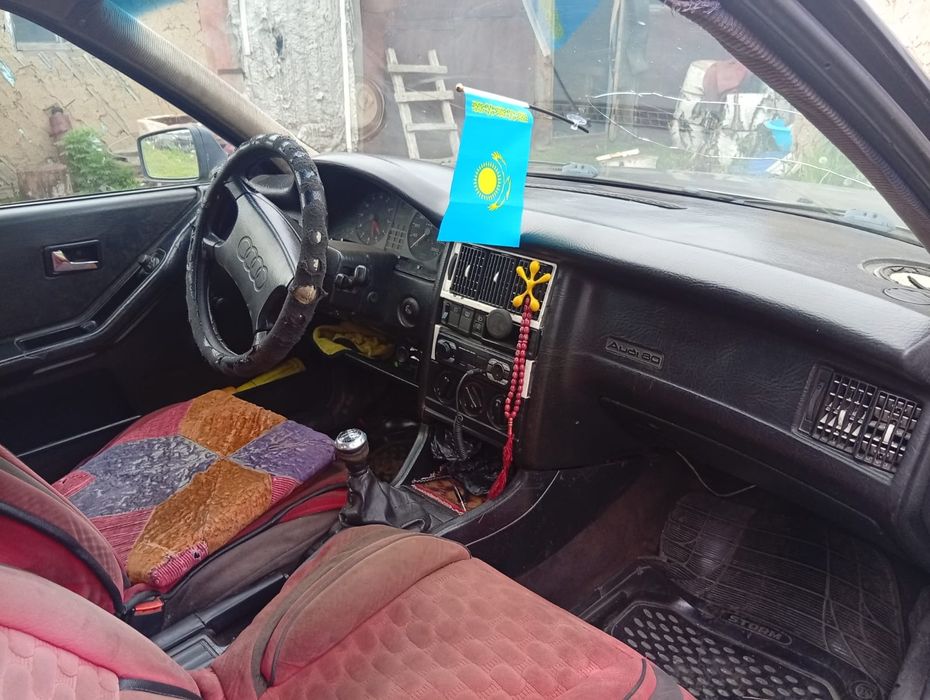 Ауди 80 Б3 2.0  .