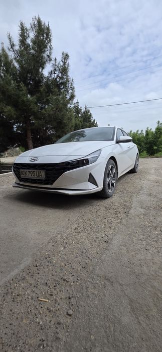 Hyundai elantra bez vlojeniy
