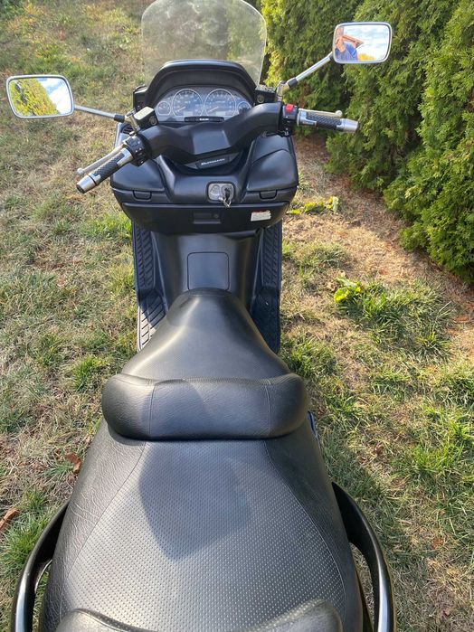 Maxi scuter SUZUKI Burghman AN 400 din 2004
