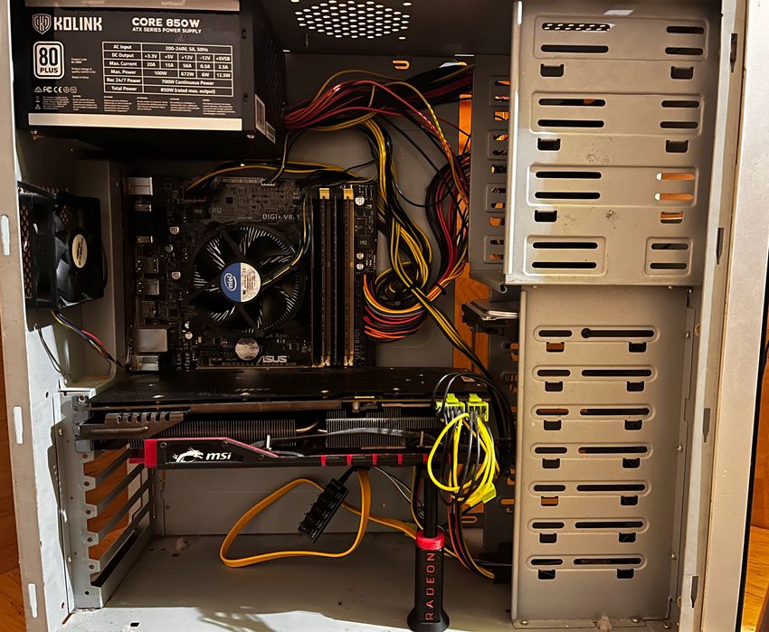 (Геймър под бюджет (cpu/gpu: i7 + R9)) Настолен компютър