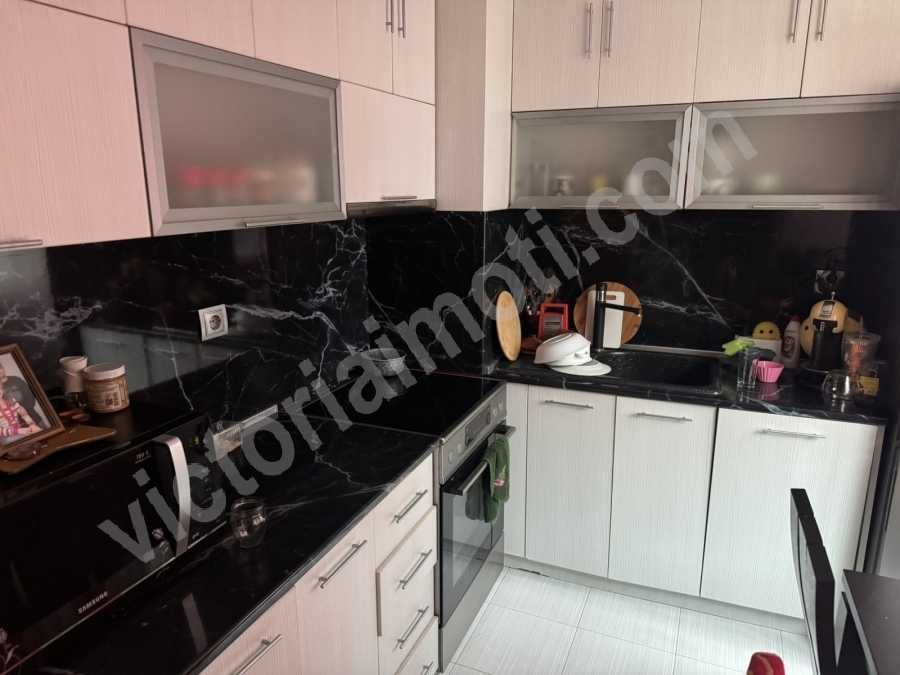 Тристаен апартамент в кв. Бузлуджа.