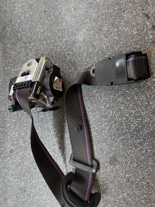 Bmw F40 f44  Преден колан ляв нов