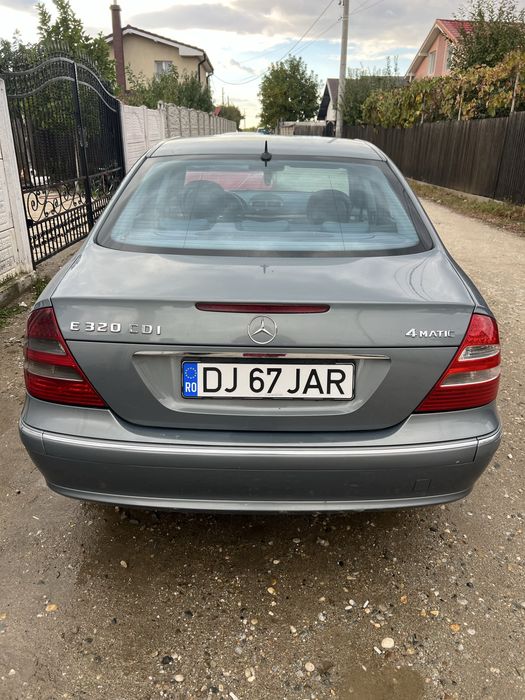 Mercedes E320 Avangarde 4 Matic