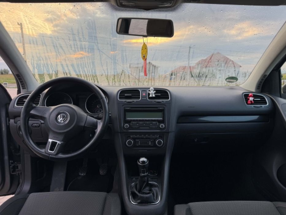 Volkswagen e-Golf 2010 benzină, 4.528 € — imagine 4