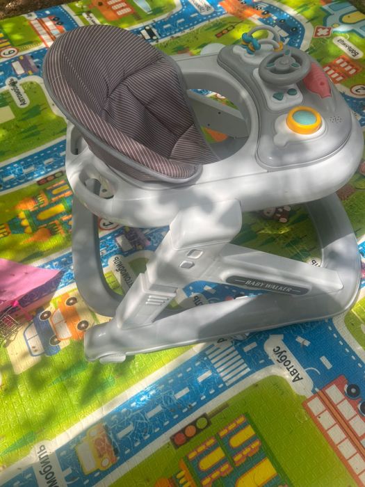 Продам ходунки baby walker
