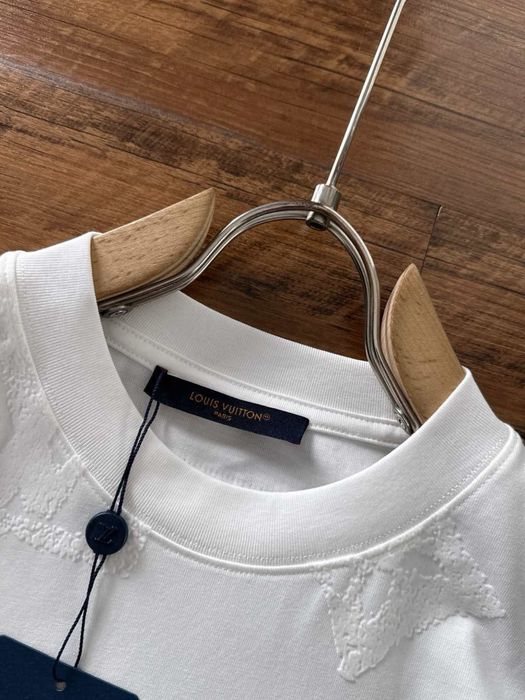 Tricou Louis Vuitton White Velvet  Logo !