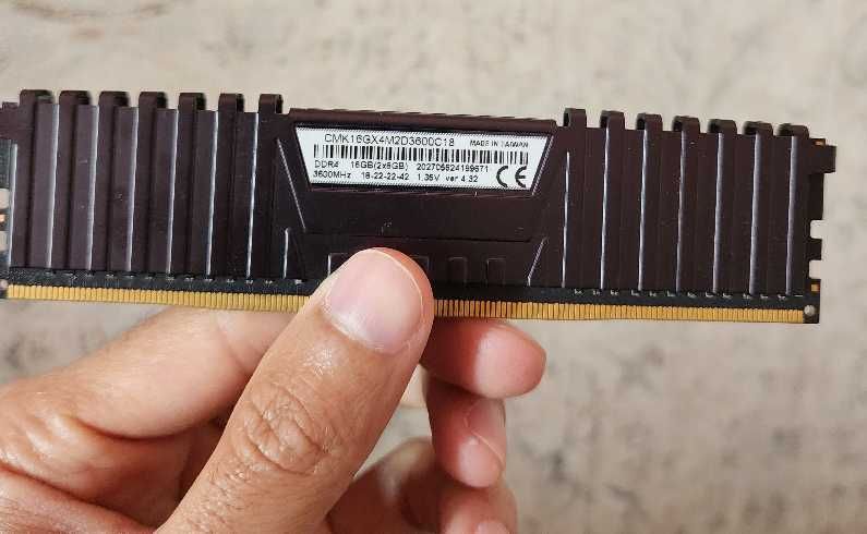 COMBO ASUS PRIME X570-PRO + Ryzen 5 5600X + DDR4 Corsair 3600/8gb*2=16